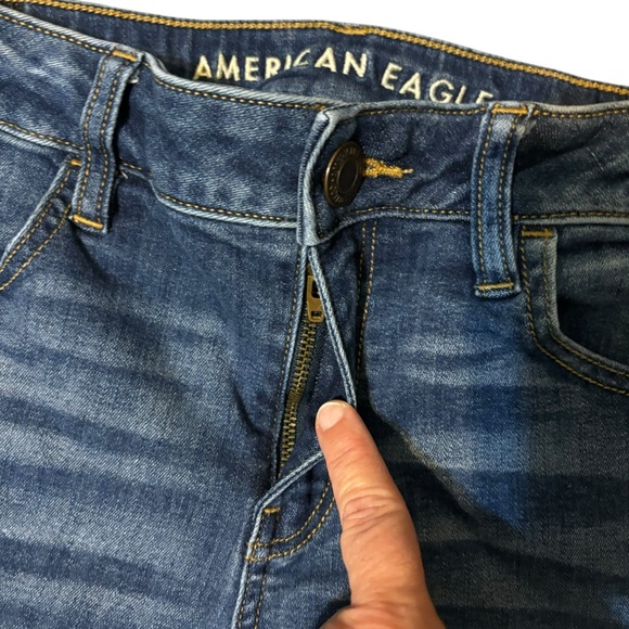 American Eagle midrise next level distressed skinny jeans size 8 - Picture 3 of 11